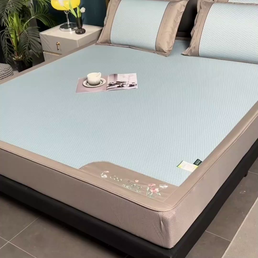 91家纺网 家纺一手货源 找家纺 小牛席业 【正宗凉感】2023新款小冰块-凉感冰丝席（床笠款）凉席藤席竹席乳胶席 小冰块-凉感冰丝席-床笠款（蓝色）