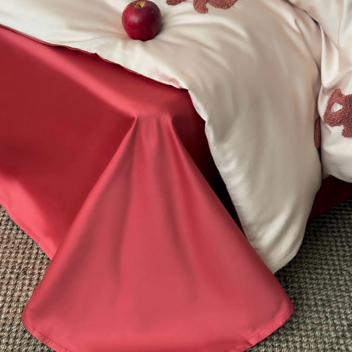 91家纺网 家纺一手货源 找家纺 （总）鹿班家居 2026春夏新款100S长绒棉纯棉毛巾绣四件套-绯红情书系列（标准会员-20元）