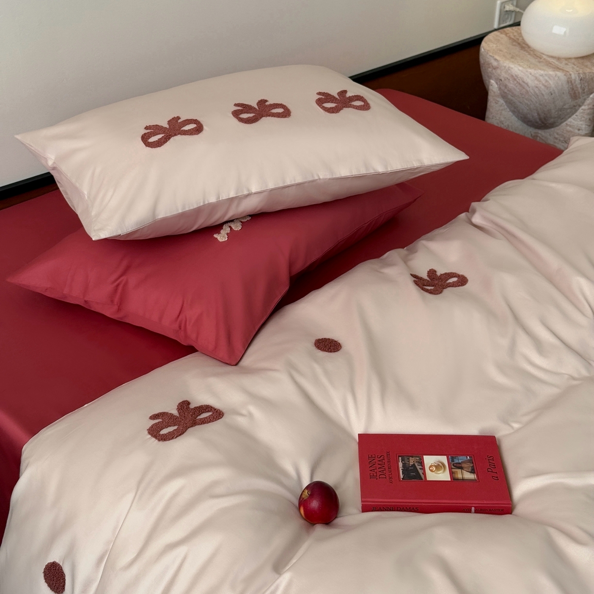 91家纺网 家纺一手货源 找家纺 （总）鹿班家居 2026春夏新款100S长绒棉纯棉毛巾绣四件套-绯红情书系列（标准会员-20元）