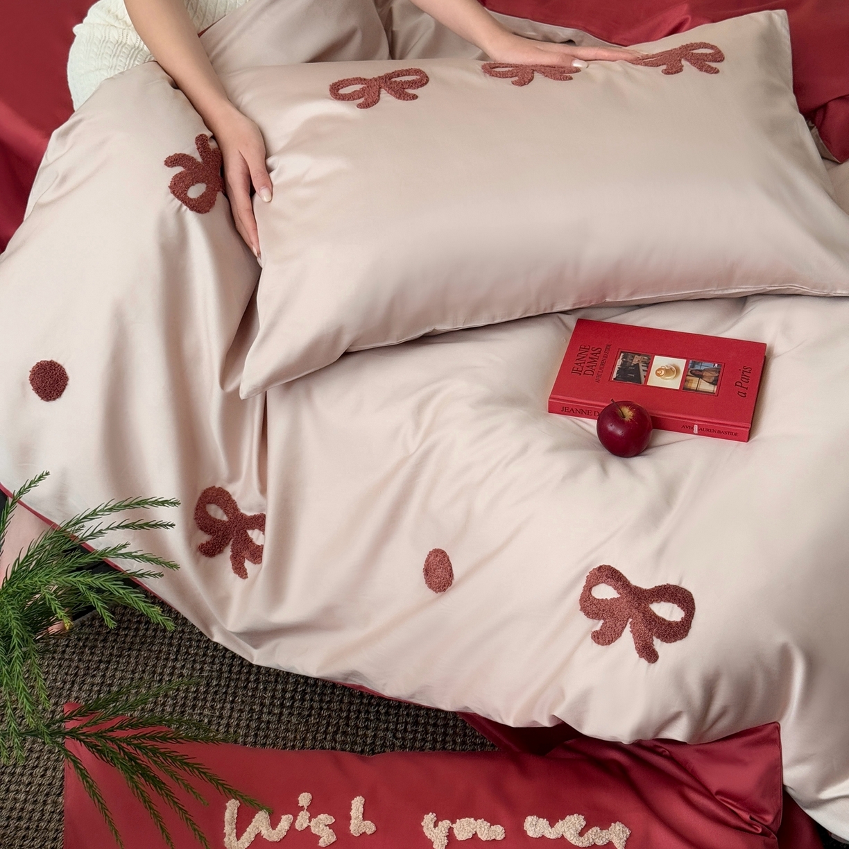 91家纺网 家纺一手货源 找家纺 （总）鹿班家居 2026春夏新款100S长绒棉纯棉毛巾绣四件套-绯红情书系列（标准会员-20元）