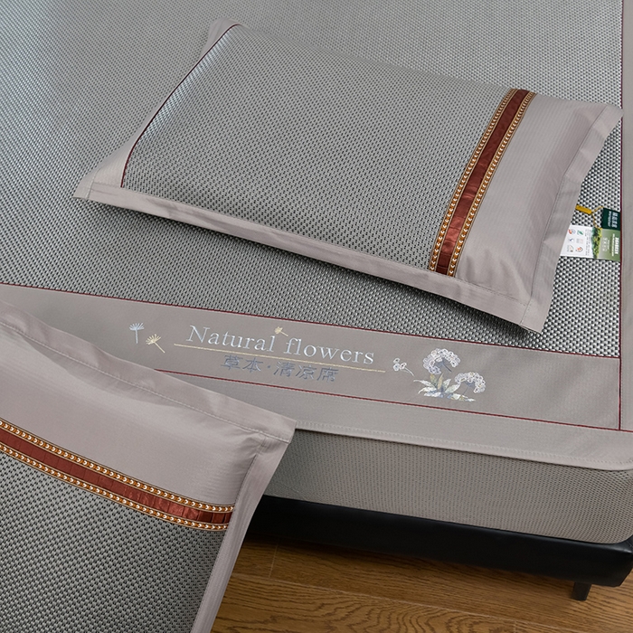 91家纺网 家纺一手货源 找家纺 小牛席业 2026新款加厚款-绣球草本清凉冰藤席系列（床笠款）清凉席凉席藤席冰藤席冰丝席草席竹席乳胶席凉感豆豆 加厚款-绣球草本清凉席（床笠款）黑咖