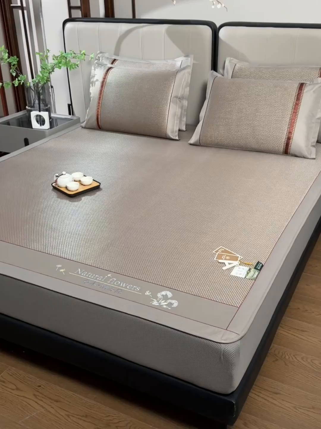 91家纺网 家纺一手货源 找家纺 小牛席业 2026新款加厚款-绣球草本清凉冰藤席系列（床笠款）清凉席凉席藤席冰藤席冰丝席草席竹席乳胶席凉感豆豆 加厚款-绣球草本清凉席（床笠款）香槟