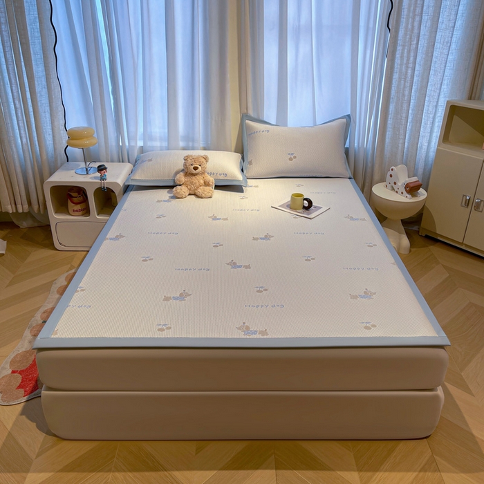 91家纺网 家纺一手货源 找家纺 凯罗 2026新款卡通实拍小红书爆款凉豆豆绣花床席可水洗床席席子 小萌狗