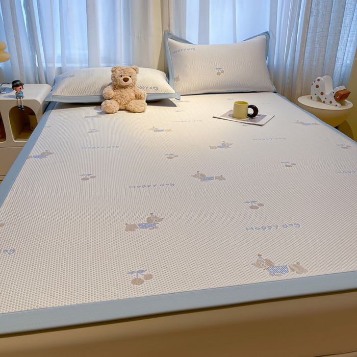 91家纺网 家纺一手货源 找家纺 凯罗 2026新款卡通实拍小红书爆款凉豆豆绣花床席可水洗床席席子 小萌狗