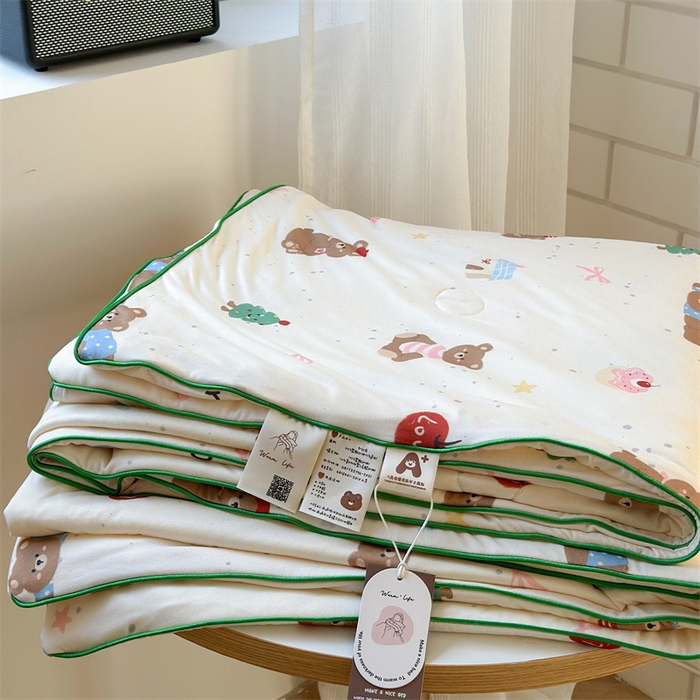 91家纺网 家纺一手货源 找家纺 暖生活 2026新款牛奶针织小清新大豆夏被 苹果小熊