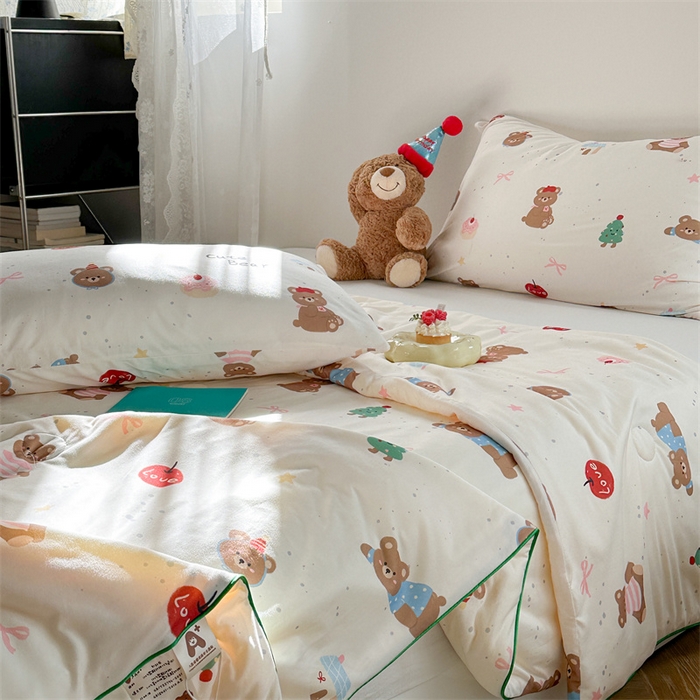 91家纺网 家纺一手货源 找家纺 暖生活 2026新款牛奶针织小清新大豆夏被 苹果小熊