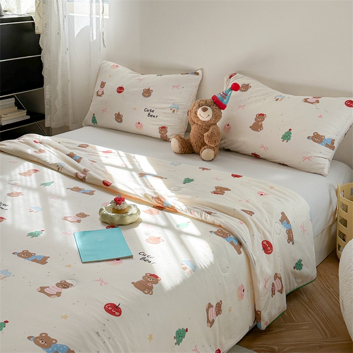 91家纺网 家纺一手货源 找家纺 暖生活 2026新款牛奶针织小清新大豆夏被 苹果小熊