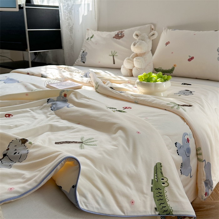 91家纺网 家纺一手货源 找家纺 暖生活 2026新款牛奶针织小清新大豆夏被 森林宝贝