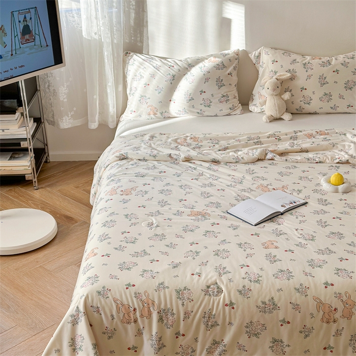 91家纺网 家纺一手货源 找家纺 暖生活 2026新款牛奶针织小清新大豆夏被 树莓兔