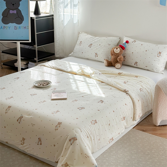 91家纺网 家纺一手货源 找家纺 暖生活 2026新款牛奶针织小清新大豆夏被 晚安熊