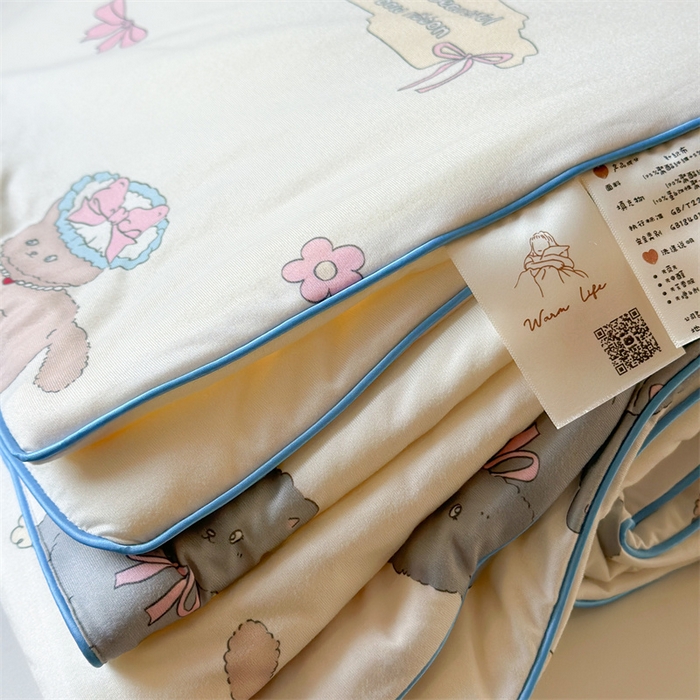 91家纺网 家纺一手货源 找家纺 暖生活 2026新款牛奶针织小清新大豆夏被 小奶猫