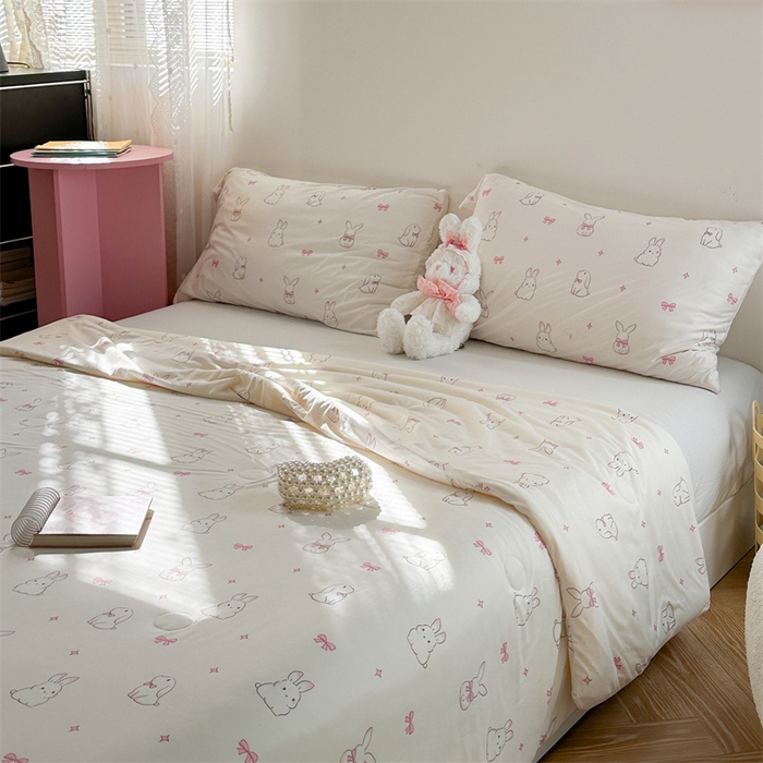 91家纺网 家纺一手货源 找家纺 暖生活 2026新款牛奶针织小清新大豆夏被 小兔兔