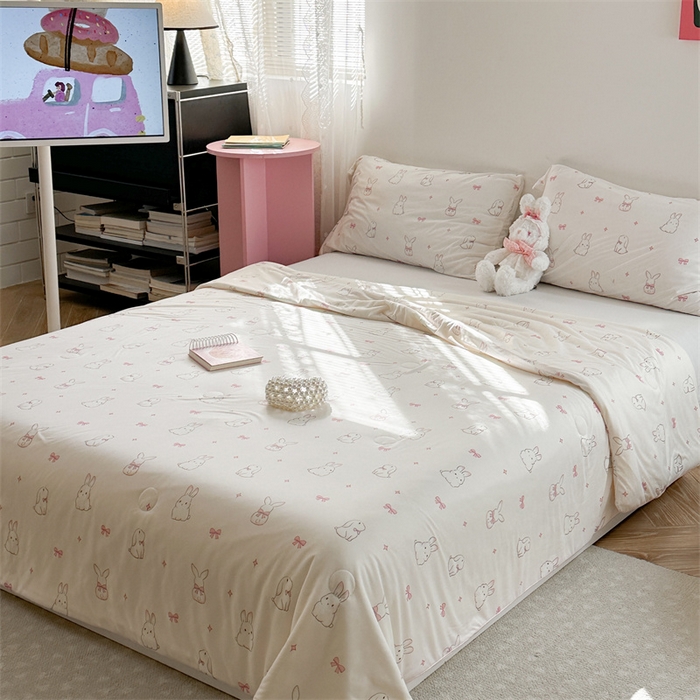 91家纺网 家纺一手货源 找家纺 暖生活 2026新款牛奶针织小清新大豆夏被 小兔兔