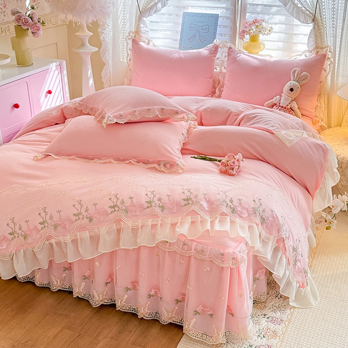 91家纺网 家纺一手货源 找家纺 （总）苏米娜 2026春夏超柔水洗棉床裙款四件套-唯爱系列