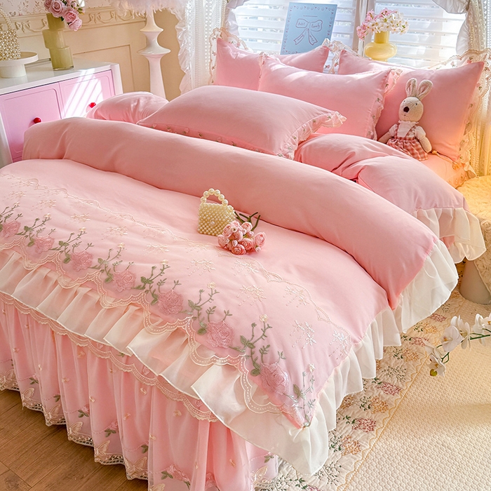 91家纺网 家纺一手货源 找家纺 （总）苏米娜 2026春夏超柔水洗棉床裙款四件套-唯爱系列