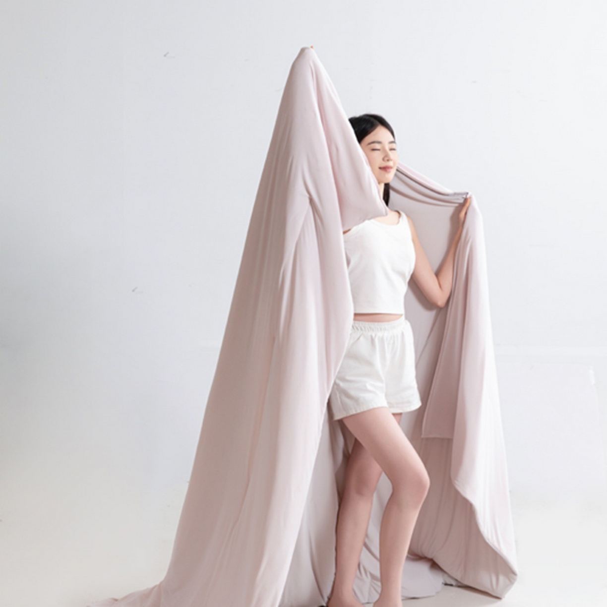 91家纺网 家纺一手货源 找家纺 鹿辉家居（原吉欧力） 2026新款凉感丝深睡夏被被子被芯 菊雾粉