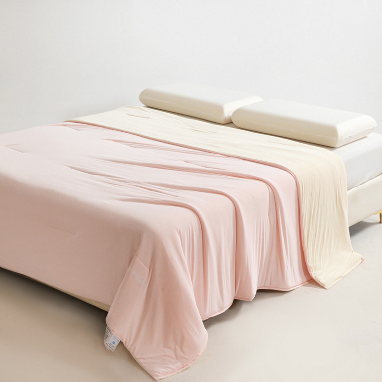 91家纺网 家纺一手货源 找家纺 鹿辉家居（原吉欧力） 2026新款凉感丝深睡夏被被子被芯 杏仁咖