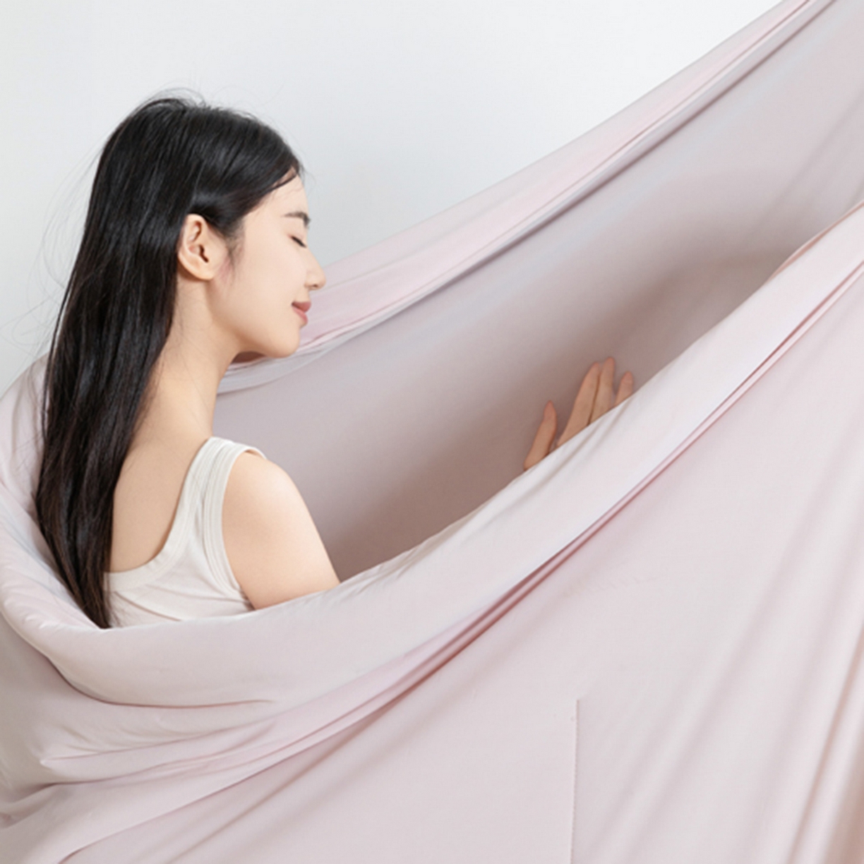 91家纺网 家纺一手货源 找家纺 鹿辉家居（原吉欧力） 2026新款凉感丝深睡夏被被子被芯 菊雾粉