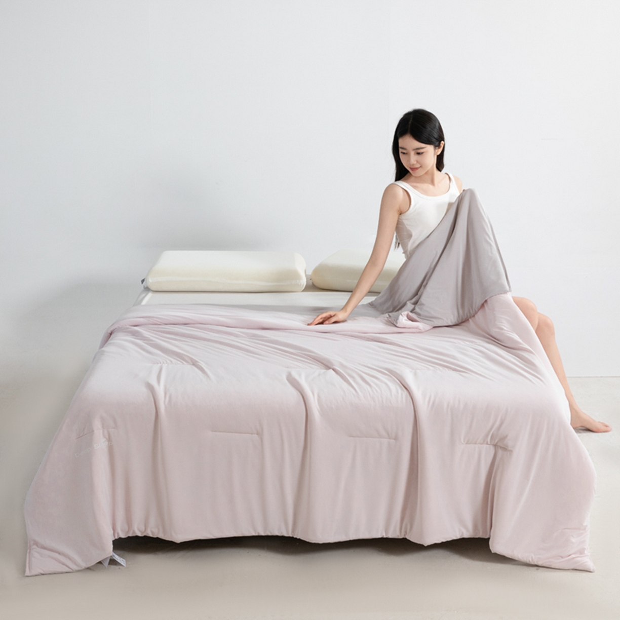 91家纺网 家纺一手货源 找家纺 鹿辉家居（原吉欧力） 2026新款凉感丝深睡夏被被子被芯 菊雾粉