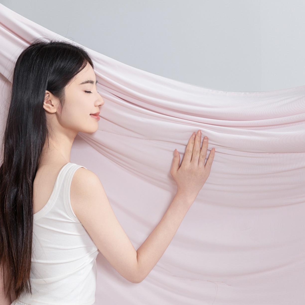 91家纺网 家纺一手货源 找家纺 鹿辉家居（原吉欧力） 2026新款凉感丝深睡夏被被子被芯 菊雾粉