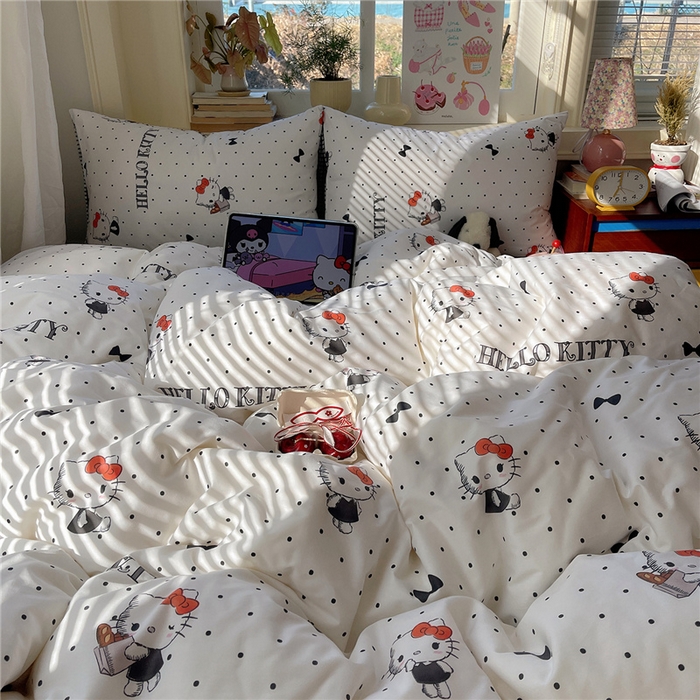 91家纺网 家纺一手货源 找家纺 桃子家居 2026新款A类三丽鸥正版授权卡通数码印花混搭纯棉印花系列四件套 棉三丽鸥-蝴蝶结点点kt