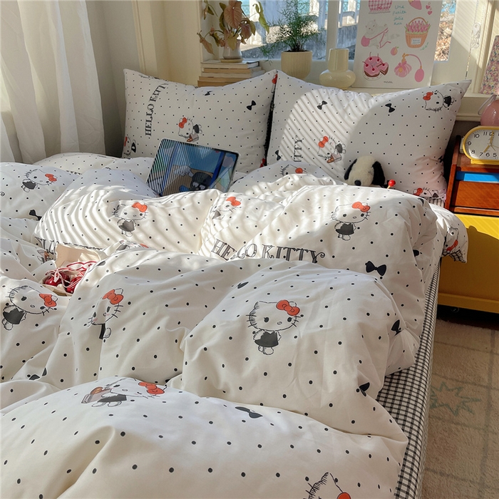 91家纺网 家纺一手货源 找家纺 桃子家居 2026新款A类三丽鸥正版授权卡通数码印花混搭纯棉印花系列四件套 棉三丽鸥-蝴蝶结点点kt