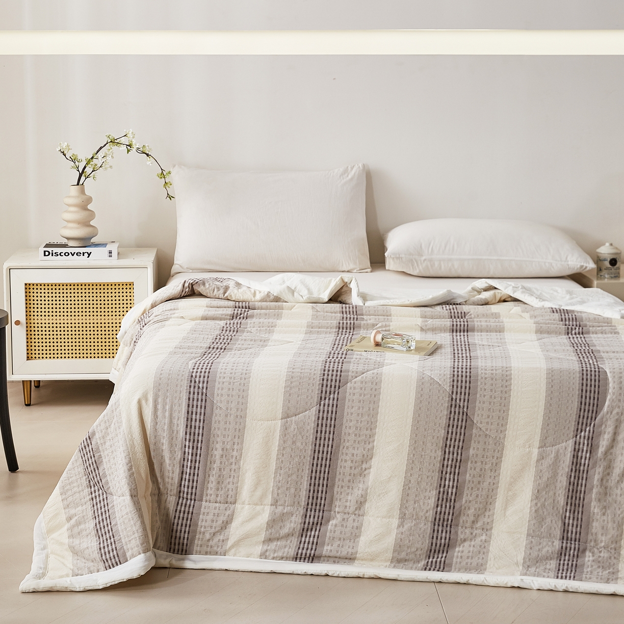 91家纺网 家纺一手货源 找家纺 心悦家纺 2026新款日式A类水洗色织提花大豆纤维被子被芯 织雅-灰色