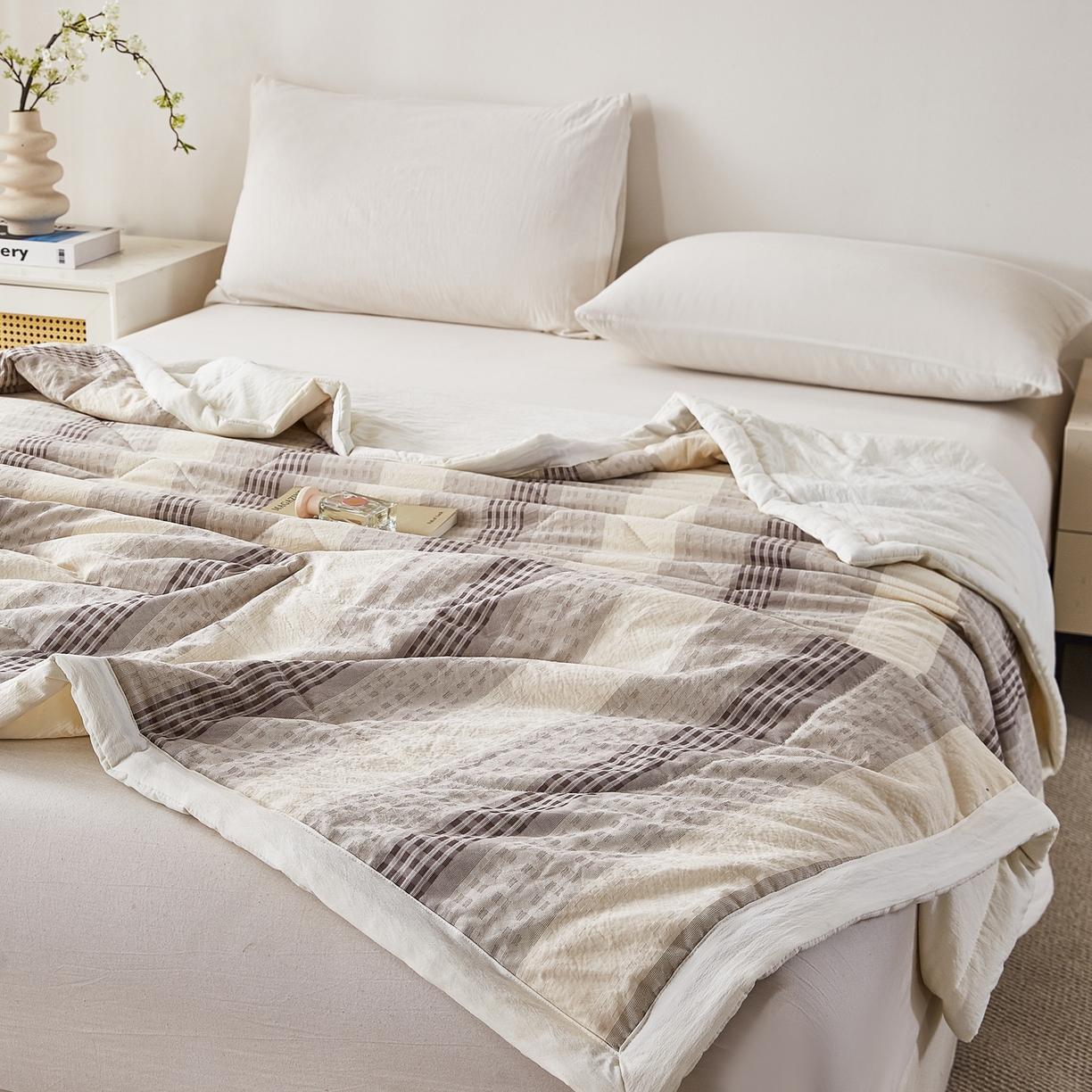 91家纺网 家纺一手货源 找家纺 心悦家纺 2026新款日式A类水洗色织提花大豆纤维被子被芯 织雅-灰色