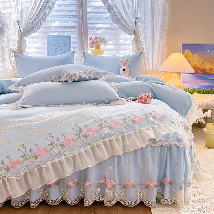 91家纺网 家纺一手货源 找家纺 苏米娜 2026春夏超柔水洗棉床裙款四件套-唯爱系列 唯爱-梦幻蓝