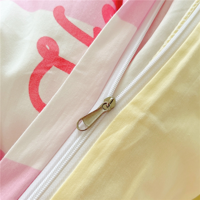 91家纺网 家纺一手货源 找家纺 桃子家居 2026新款A类三丽鸥正版授权卡通数码印花混搭纯棉印花系列四件套 棉三丽鸥-混搭告白kt猫