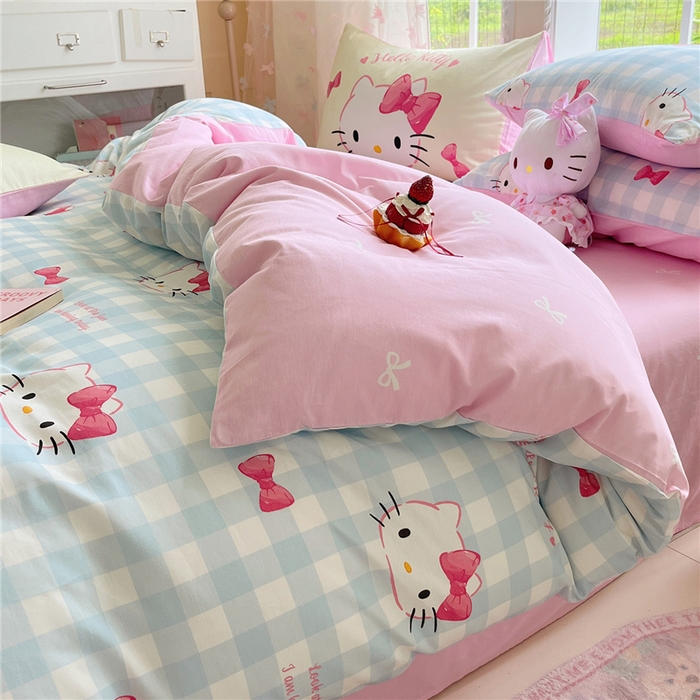 91家纺网 家纺一手货源 找家纺 桃子家居 2026新款A类三丽鸥正版授权卡通数码印花混搭纯棉印花系列四件套 棉三丽鸥-混搭乖巧kitty