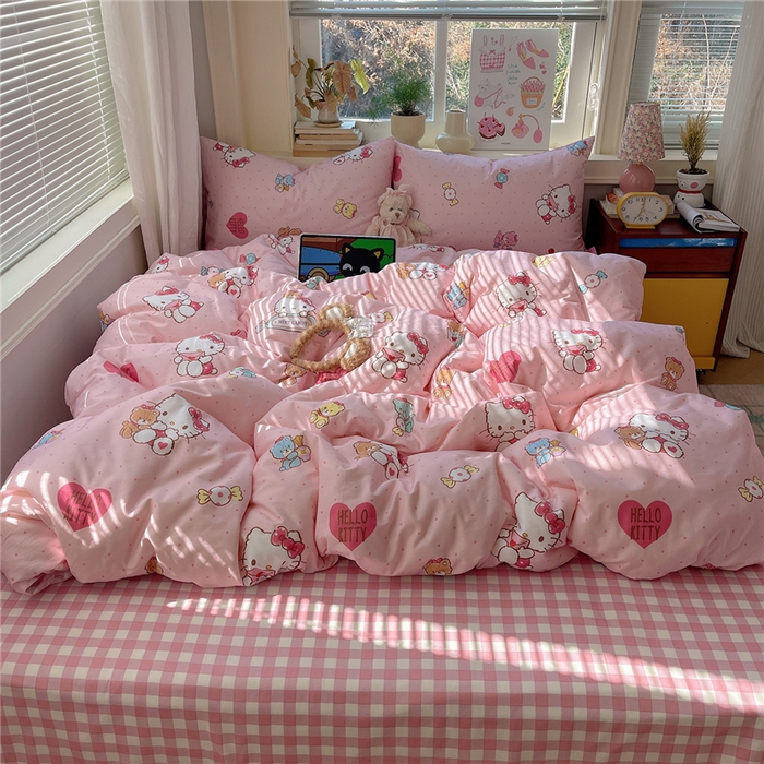 91家纺网 家纺一手货源 找家纺 桃子家居 2026新款A类三丽鸥正版授权卡通数码印花混搭纯棉印花系列四件套 棉三丽鸥-美好小熊kt