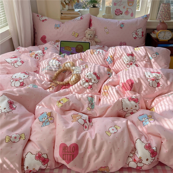 91家纺网 家纺一手货源 找家纺 桃子家居 2026新款A类三丽鸥正版授权卡通数码印花混搭纯棉印花系列四件套 棉三丽鸥-美好小熊kt