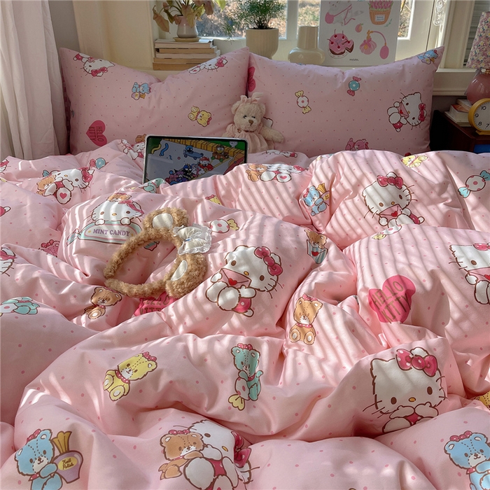 91家纺网 家纺一手货源 找家纺 桃子家居 2026新款A类三丽鸥正版授权卡通数码印花混搭纯棉印花系列四件套 棉三丽鸥-美好小熊kt