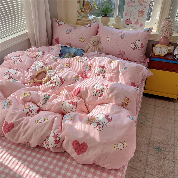 91家纺网 家纺一手货源 找家纺 桃子家居 2026新款A类三丽鸥正版授权卡通数码印花混搭纯棉印花系列四件套 棉三丽鸥-美好小熊kt