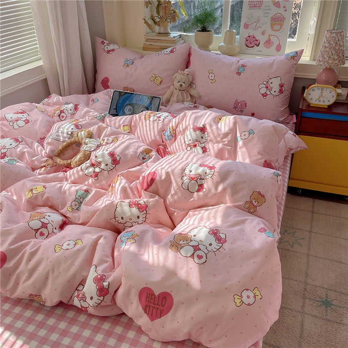 91家纺网 家纺一手货源 找家纺 桃子家居 2026新款A类三丽鸥正版授权卡通数码印花混搭纯棉印花系列四件套 棉三丽鸥-美好小熊kt