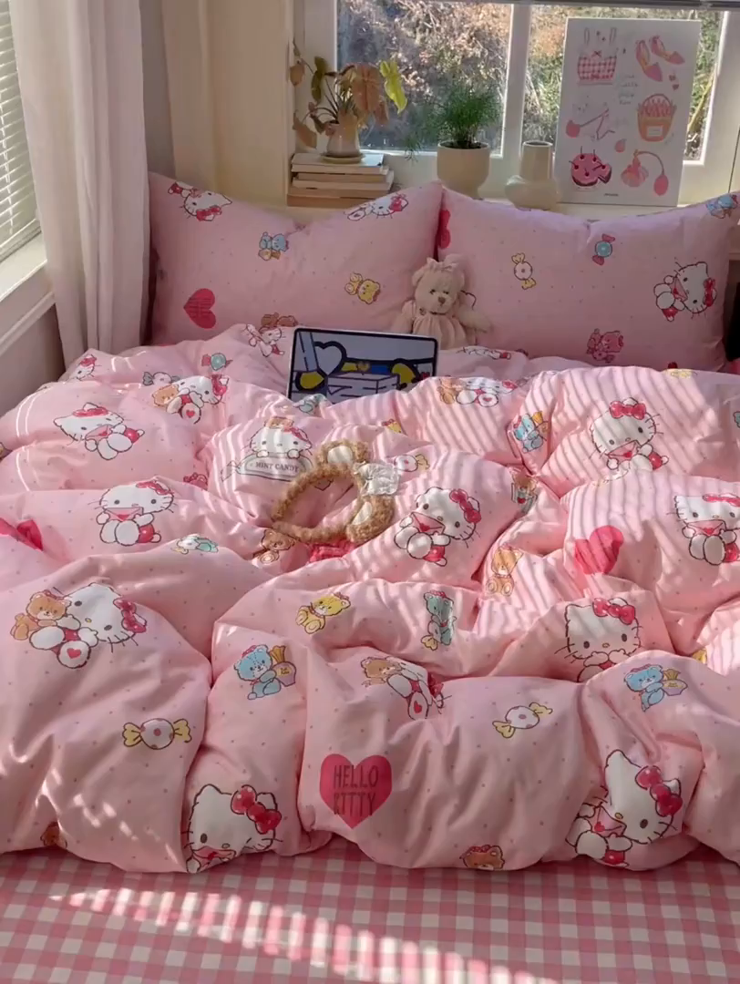 91家纺网 家纺一手货源 找家纺 桃子家居 2026新款A类三丽鸥正版授权卡通数码印花混搭纯棉印花系列四件套 棉三丽鸥-美好小熊kt