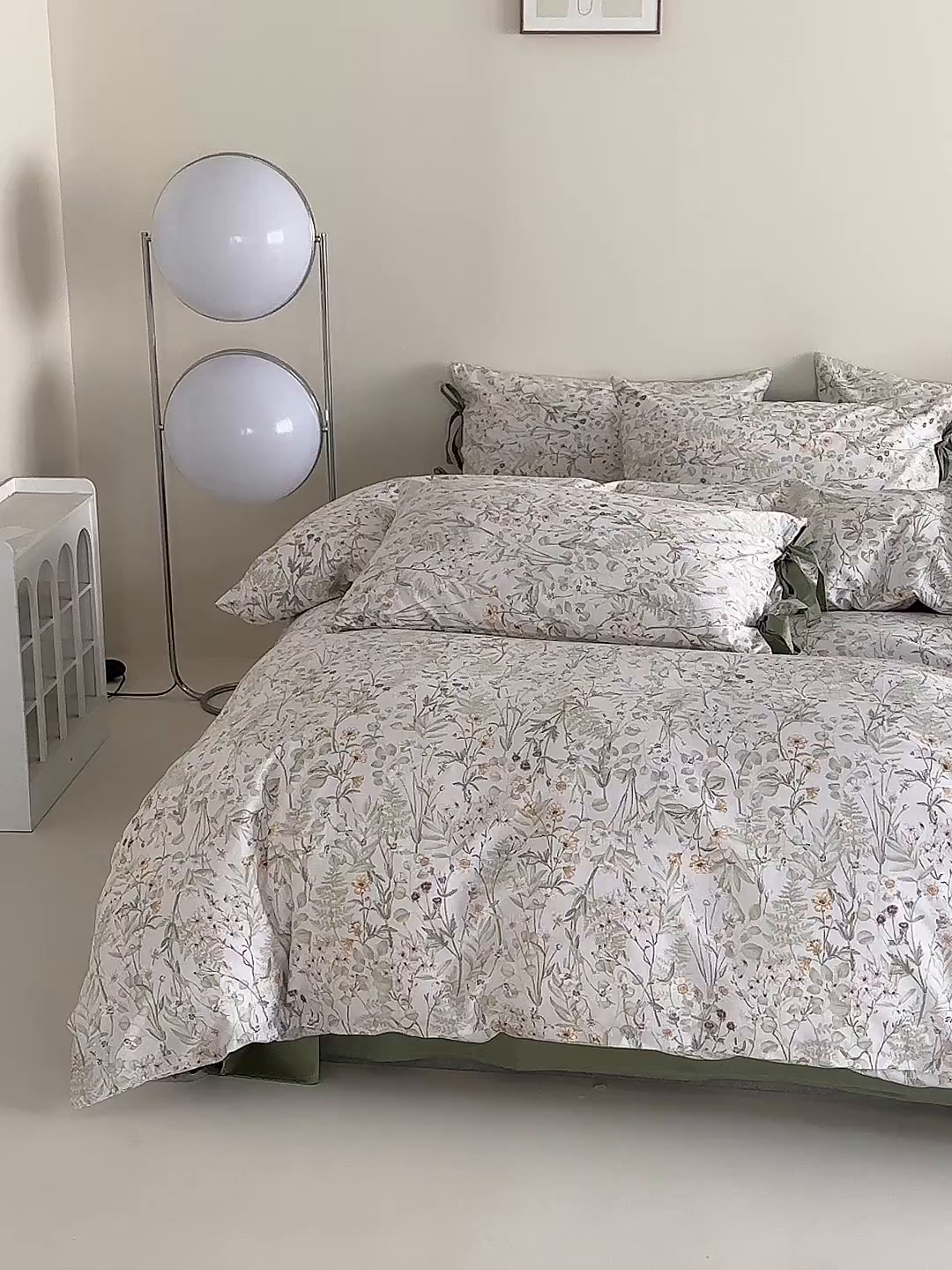 91家纺网 家纺一手货源 找家纺 （总）绫韵家纺 2026春夏新款13372全棉ins小碎花纯棉田园风床单床笠四件套系绳蝴蝶结系列