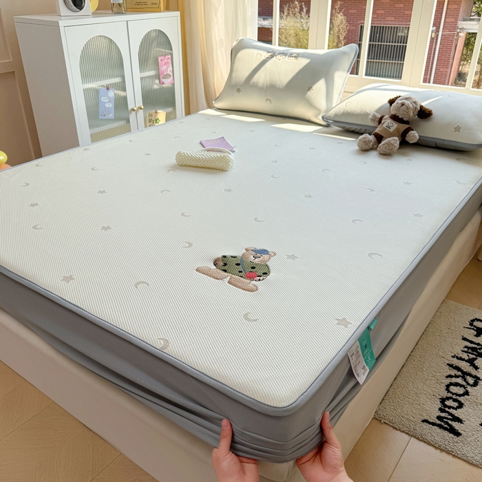 91家纺网 家纺一手货源 找家纺 （总）凯罗 2026凯罗新款卡通印加绣花小红书爆款凉豆豆绣花床笠可水洗床笠款