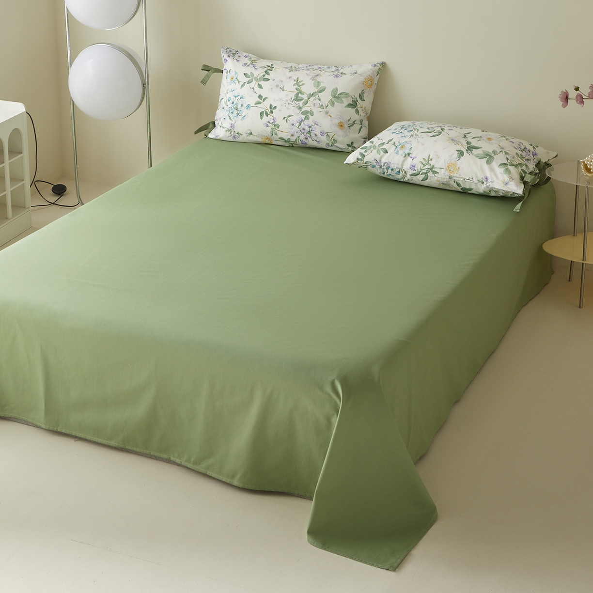 91家纺网 家纺一手货源 找家纺 绫韵家纺 2026春夏新款13372全棉ins小碎花纯棉田园风床单床笠四件套系绳蝴蝶结系列 丹恒