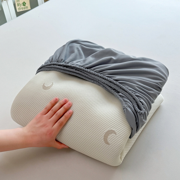 91家纺网 家纺一手货源 找家纺 凯罗 2026凯罗新款卡通印加绣花小红书爆款凉豆豆绣花床笠可水洗床笠款 呆酱熊