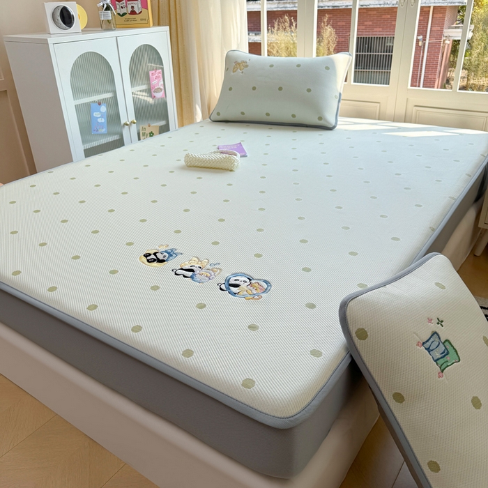 91家纺网 家纺一手货源 找家纺 凯罗 2026凯罗新款卡通印加绣花小红书爆款凉豆豆绣花床笠可水洗床笠款 泡泡熊猫乐