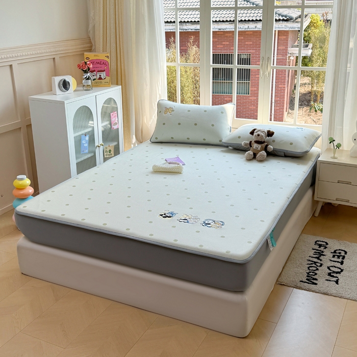 91家纺网 家纺一手货源 找家纺 凯罗 2026凯罗新款卡通印加绣花小红书爆款凉豆豆绣花床笠可水洗床笠款 泡泡熊猫乐