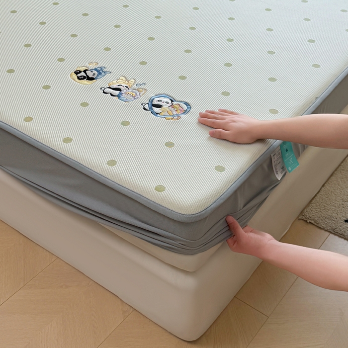 91家纺网 家纺一手货源 找家纺 凯罗 2026凯罗新款卡通印加绣花小红书爆款凉豆豆绣花床笠可水洗床笠款 泡泡熊猫乐