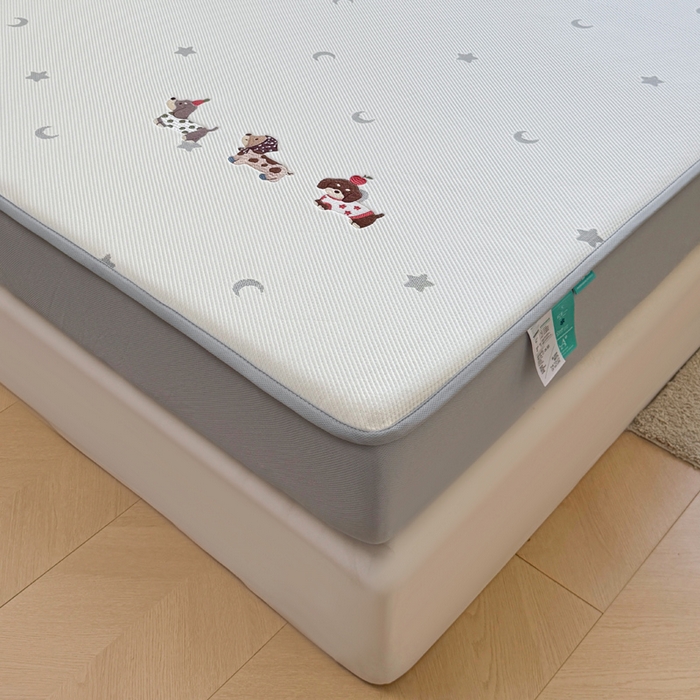 91家纺网 家纺一手货源 找家纺 凯罗 2026凯罗新款卡通印加绣花小红书爆款凉豆豆绣花床笠可水洗床笠款 淘气腊肠犬