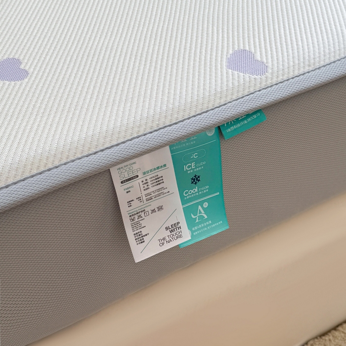 91家纺网 家纺一手货源 找家纺 凯罗 2026凯罗新款卡通印加绣花小红书爆款凉豆豆绣花床笠可水洗床笠款 西西去上学