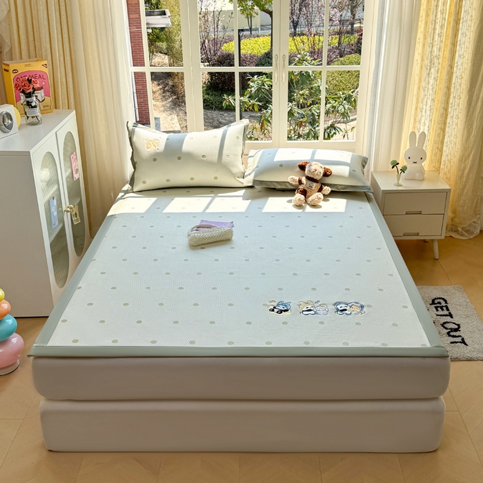 91家纺网 家纺一手货源 找家纺 凯罗 2026凯罗新款卡通印加绣花小红书爆款凉豆豆绣花床席可水洗床席款 泡泡熊猫乐