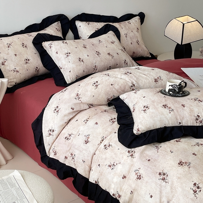 91家纺网 家纺一手货源 找家纺 蜜柚 2026新款全棉双层纱黑色花边复古赫本风四件套 莫顿庄园