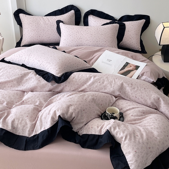 91家纺网 家纺一手货源 找家纺 蜜柚 2026新款全棉双层纱黑色花边复古赫本风四件套 樱桃小曲