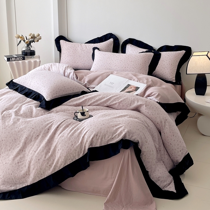 91家纺网 家纺一手货源 找家纺 蜜柚 2026新款全棉双层纱黑色花边复古赫本风四件套 樱桃小曲